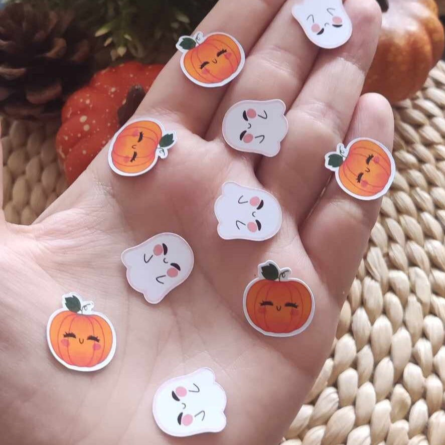 Confettis de stickers fantômes et citrouilles par 10 / mini stickers/ sticker mignons/ stickers bujo / stickers Halloween