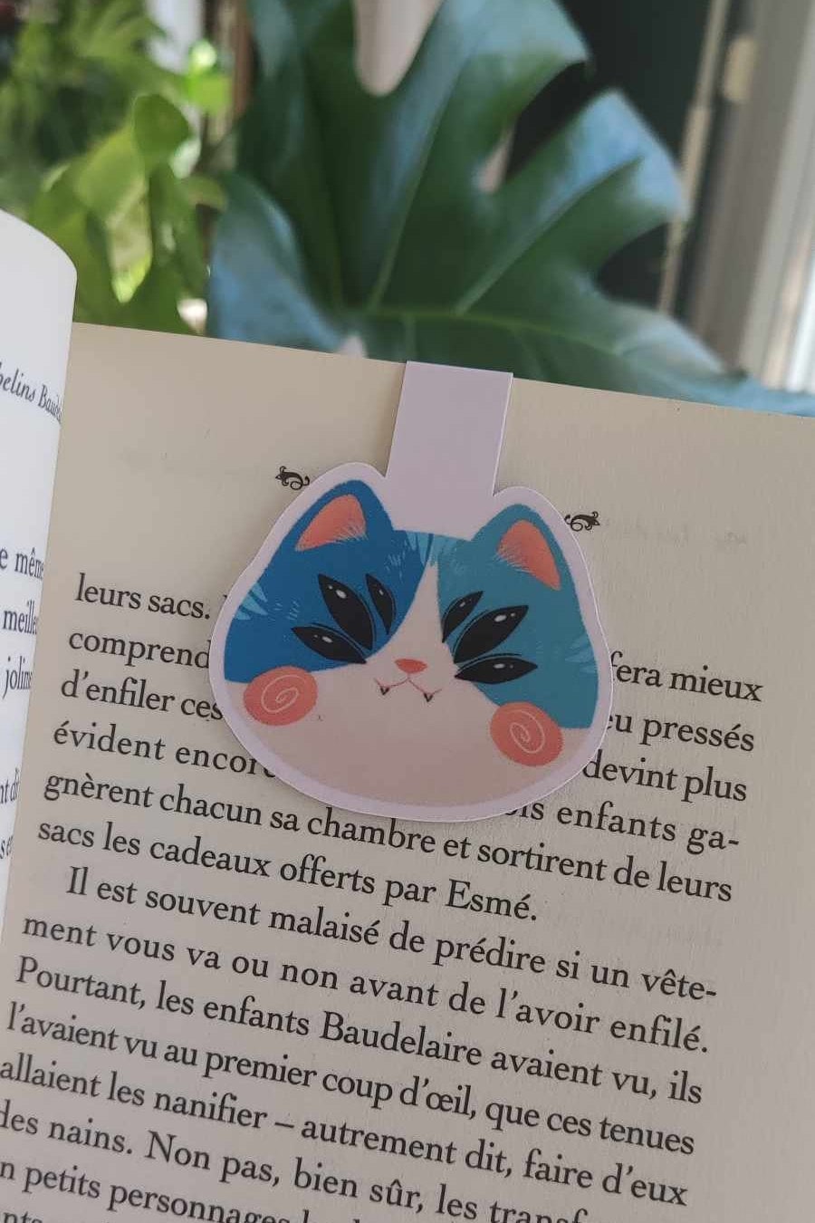 Marque pages aimanté "chat bleu"/ marque page chat étrange / marque page mignon / livres / papeterie mignonne kawaii