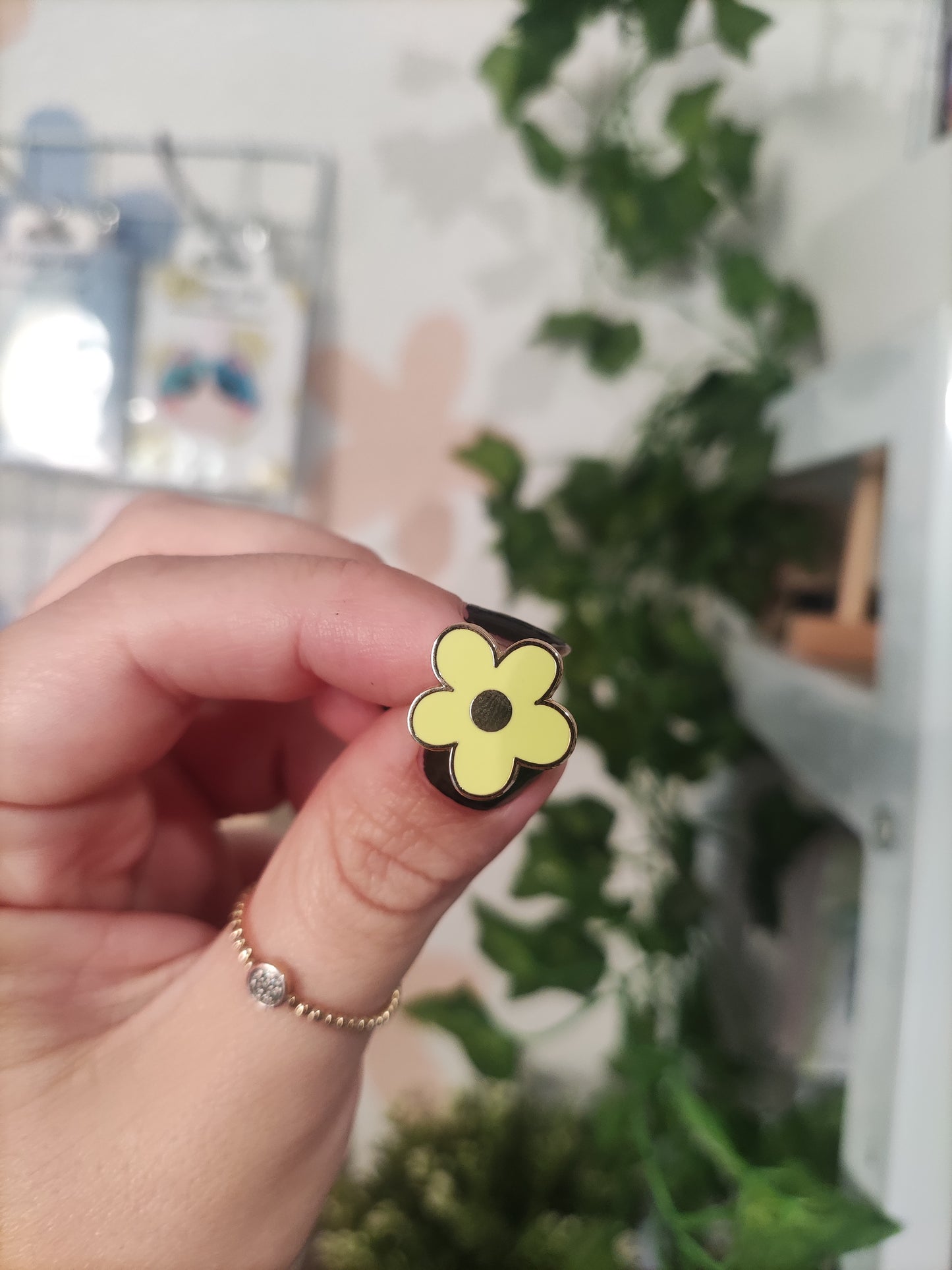 Adorable Mini Pins ~ Mini Fleur de Printemps